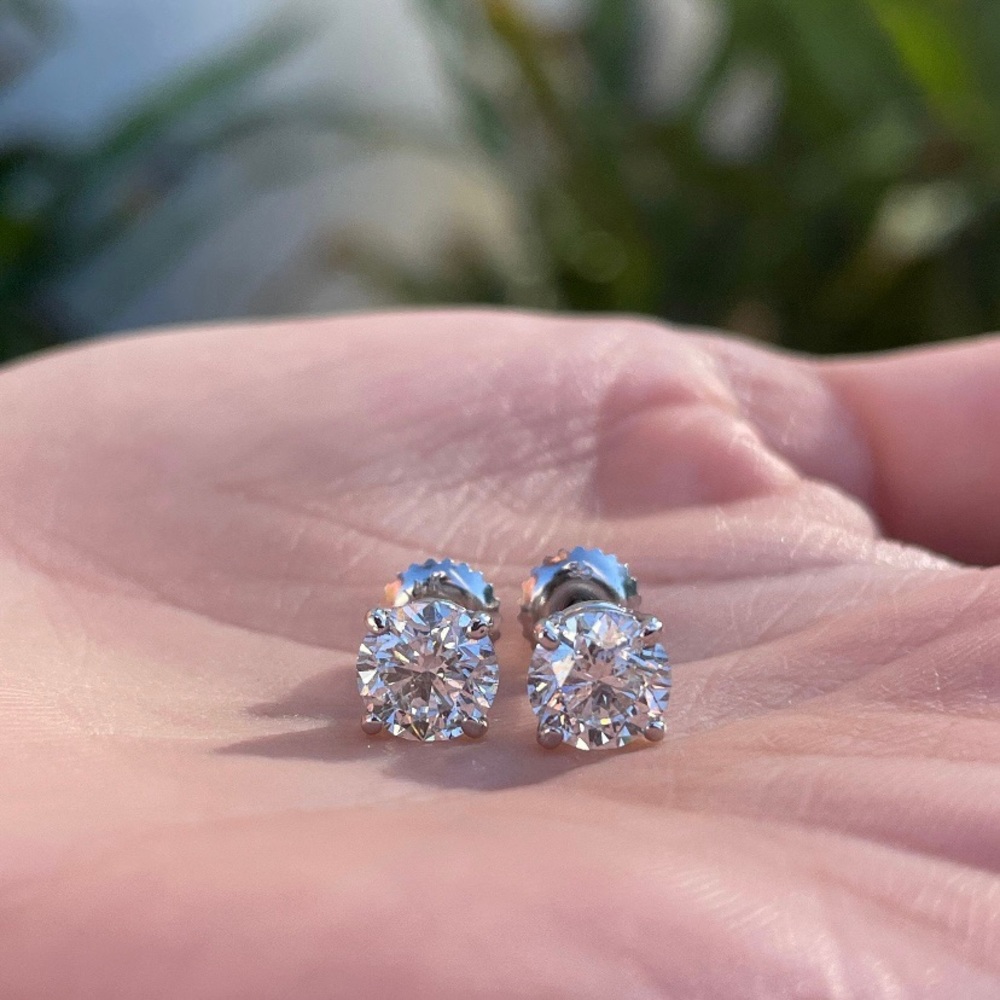18K White Gold 6mm Screwback Diamond Stud Earrings